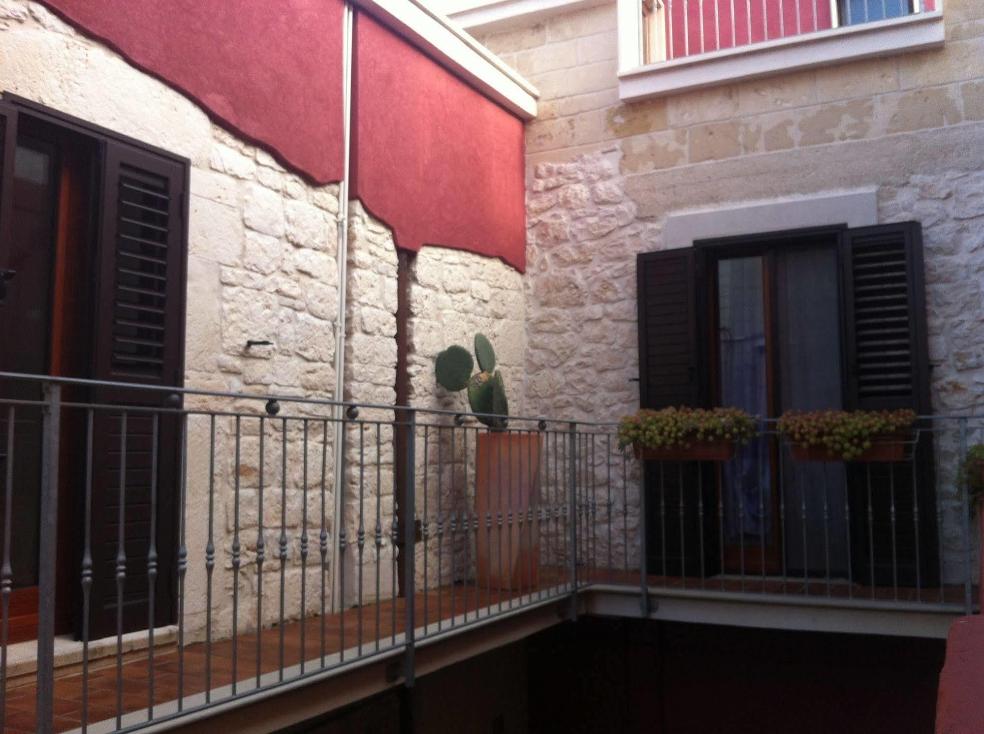 Bed and Breakfast La Rosa Blu 2 Santeramo in Colle Exterior foto